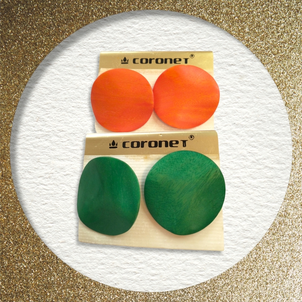 1Coronet pierced earrings retro look‎ 2 pairs. Orange green
